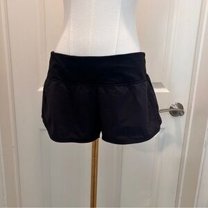 Lululemon Women's Speed Up Low Rise Lined Black Shorts in Size 6